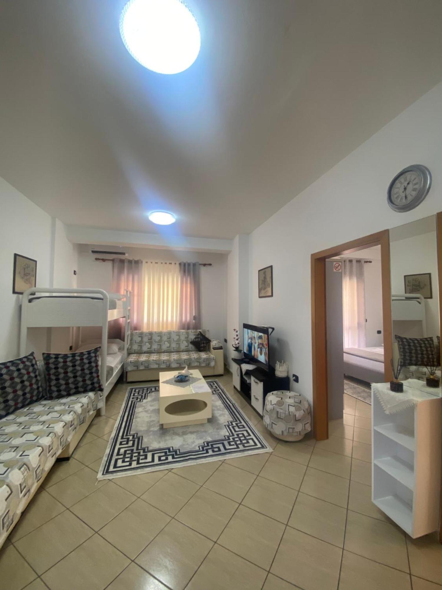 Апартаменты Rikardo Apartament Влёра Экстерьер фото